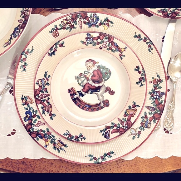 Neiman Marcus, Horchow collection NEW boxed 4- 6 piece Christmas place settings - Picture 6 of 15